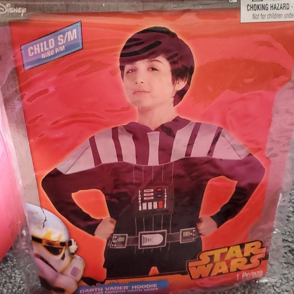 NWT Kids Darth vader hoodie s/m